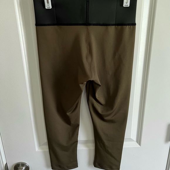NWT Olympia Activewear Kore Neo Cropped Leggings, Army Green. Size P (0-2) - Picture 3 of 11
